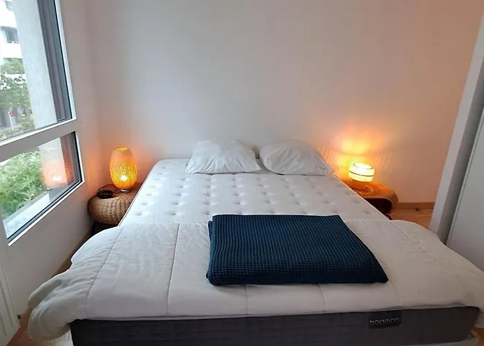 Spacious Apartment Near The Sea