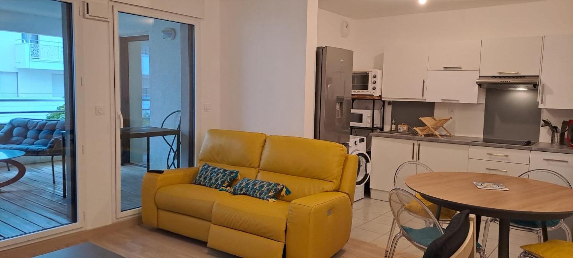 Apartment Spacious Near The Sea *