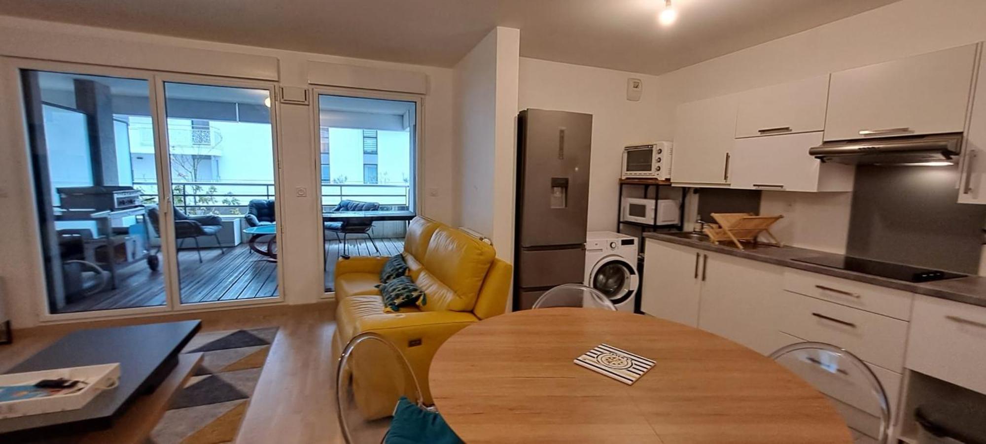 Apartment Spacious Near The Sea *